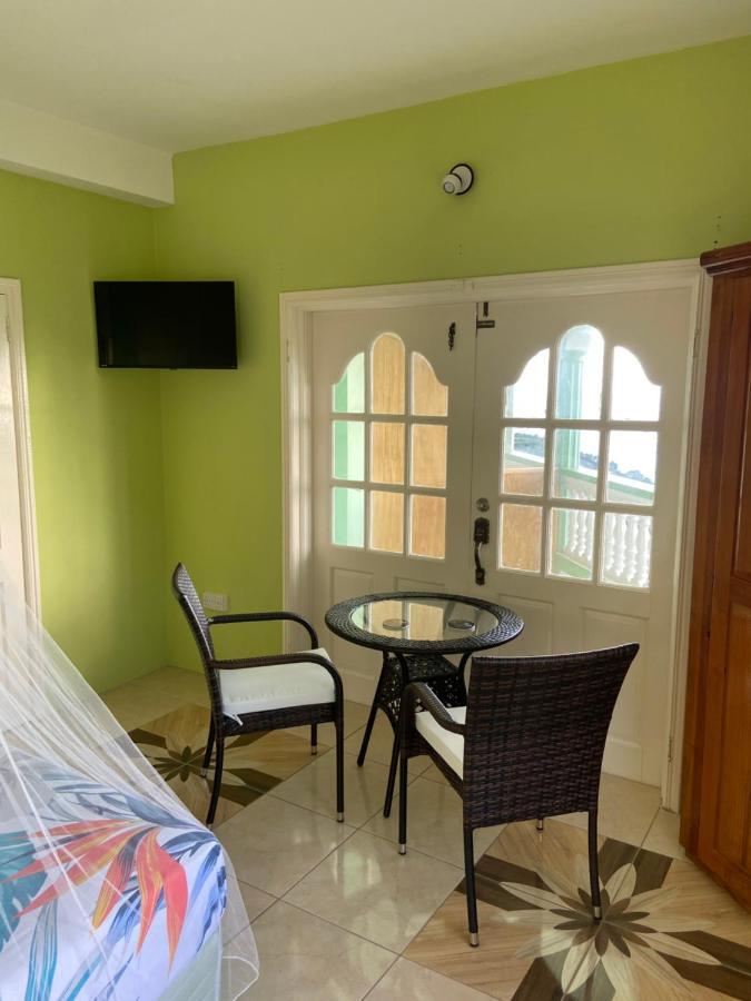 Greenhouse On The Hill, Sea View Studio Apartment Laborie Ngoại thất bức ảnh