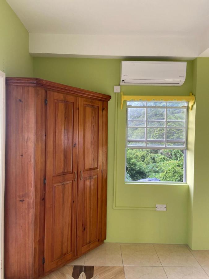 Greenhouse On The Hill, Sea View Studio Apartment Laborie Ngoại thất bức ảnh