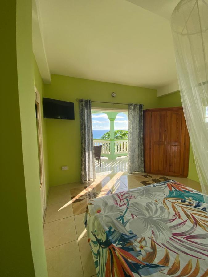 Greenhouse On The Hill, Sea View Studio Apartment Laborie Ngoại thất bức ảnh